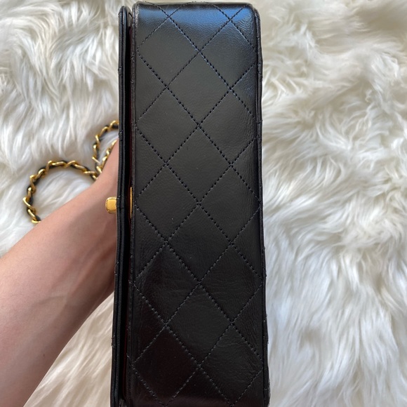 Authentic vintage Chanel lamp skin timeless chain bag - Picture 7 of 16